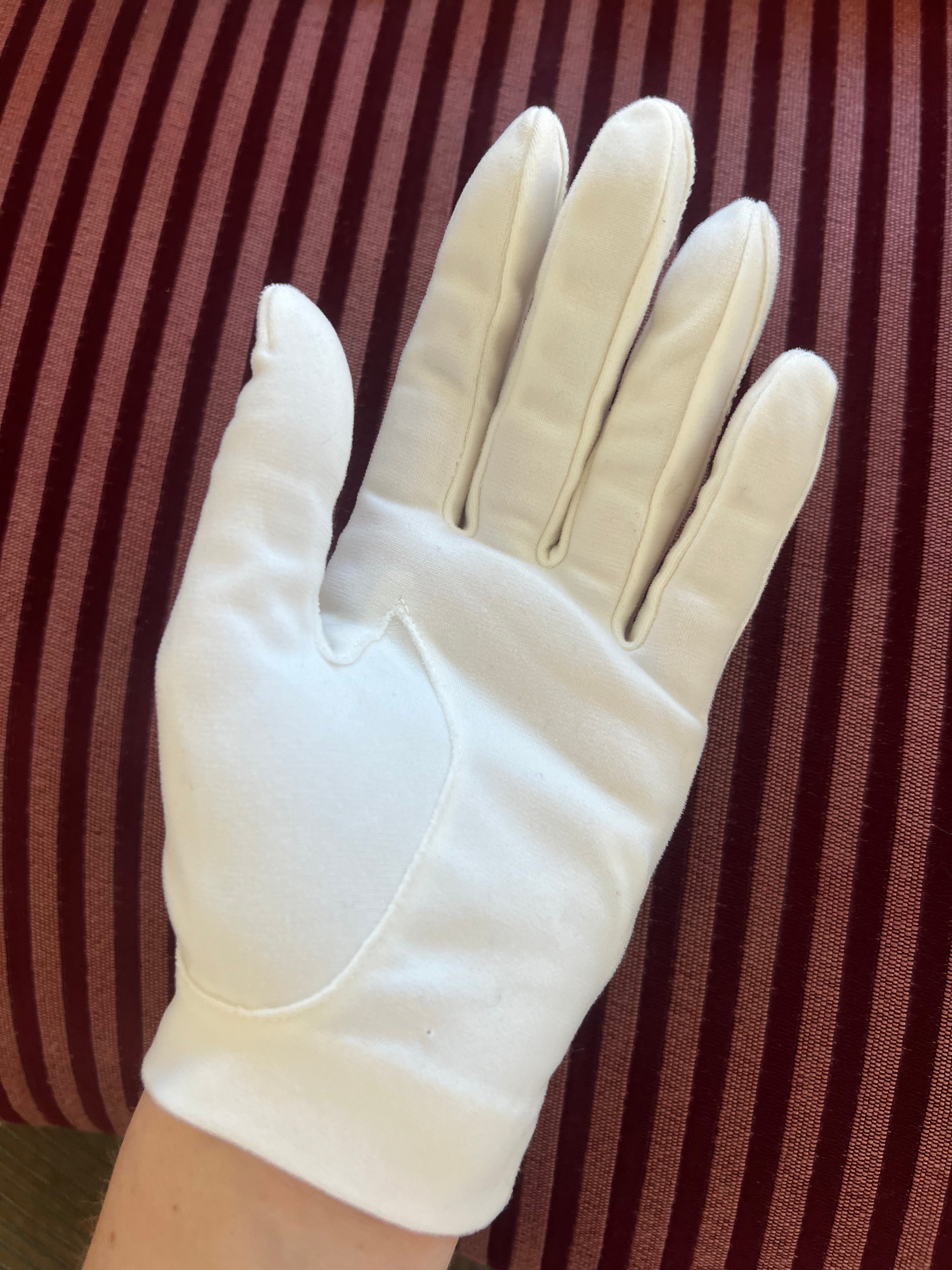 50s Short Guipure Lace and Pearl Detail Gloves