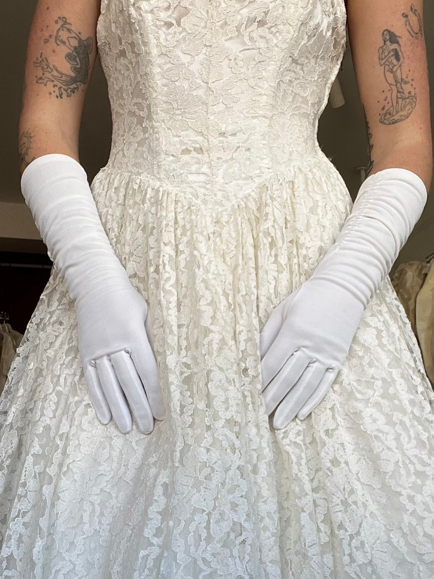 80s Mid Length Ruched Gloves