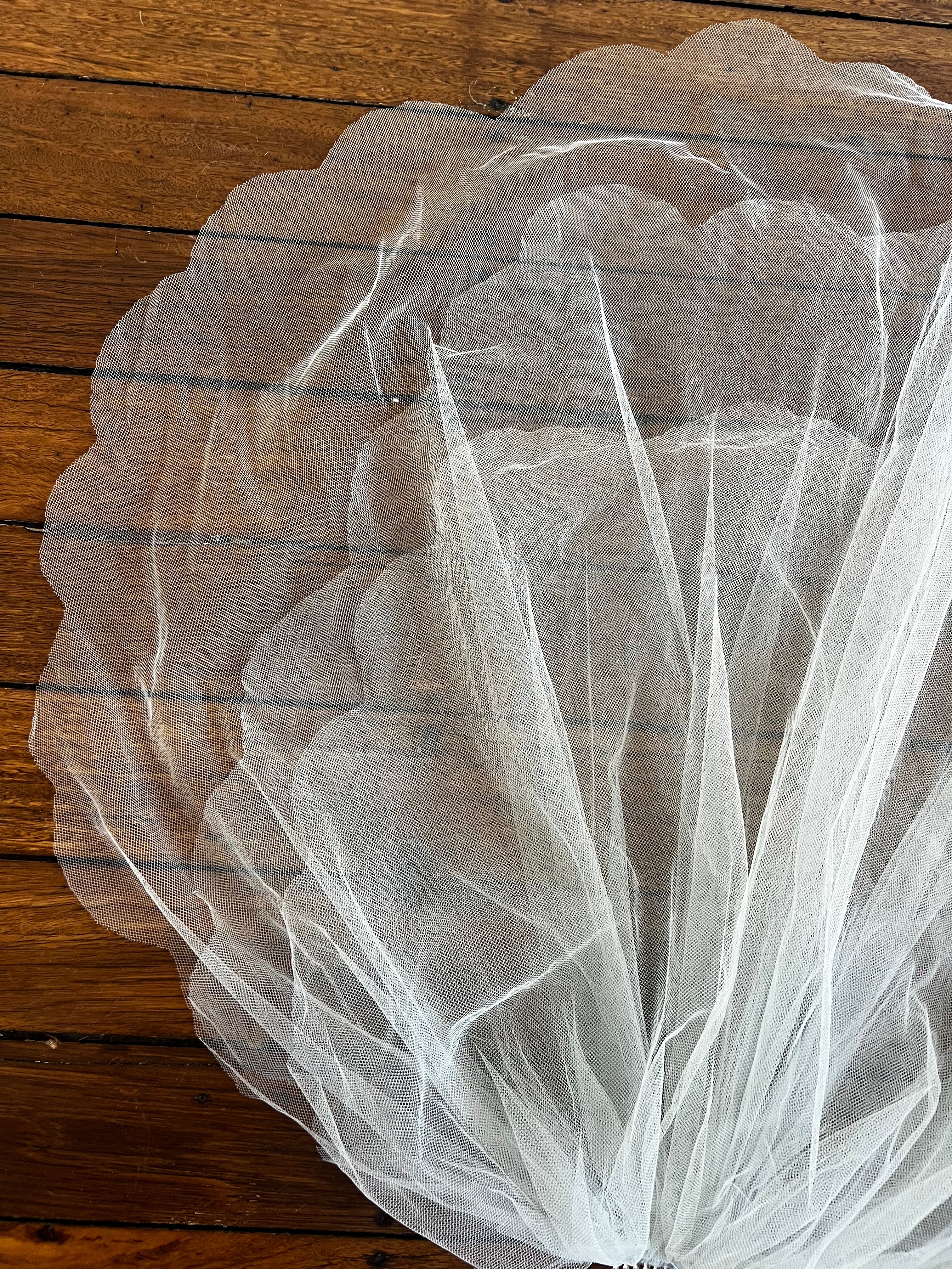 50s Elbow Length Pale Blue Scalloped Trim Veil