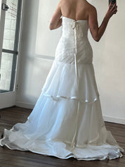 2000s Strapless Asymmetrical Organza Satin Trim Trumpet Dress