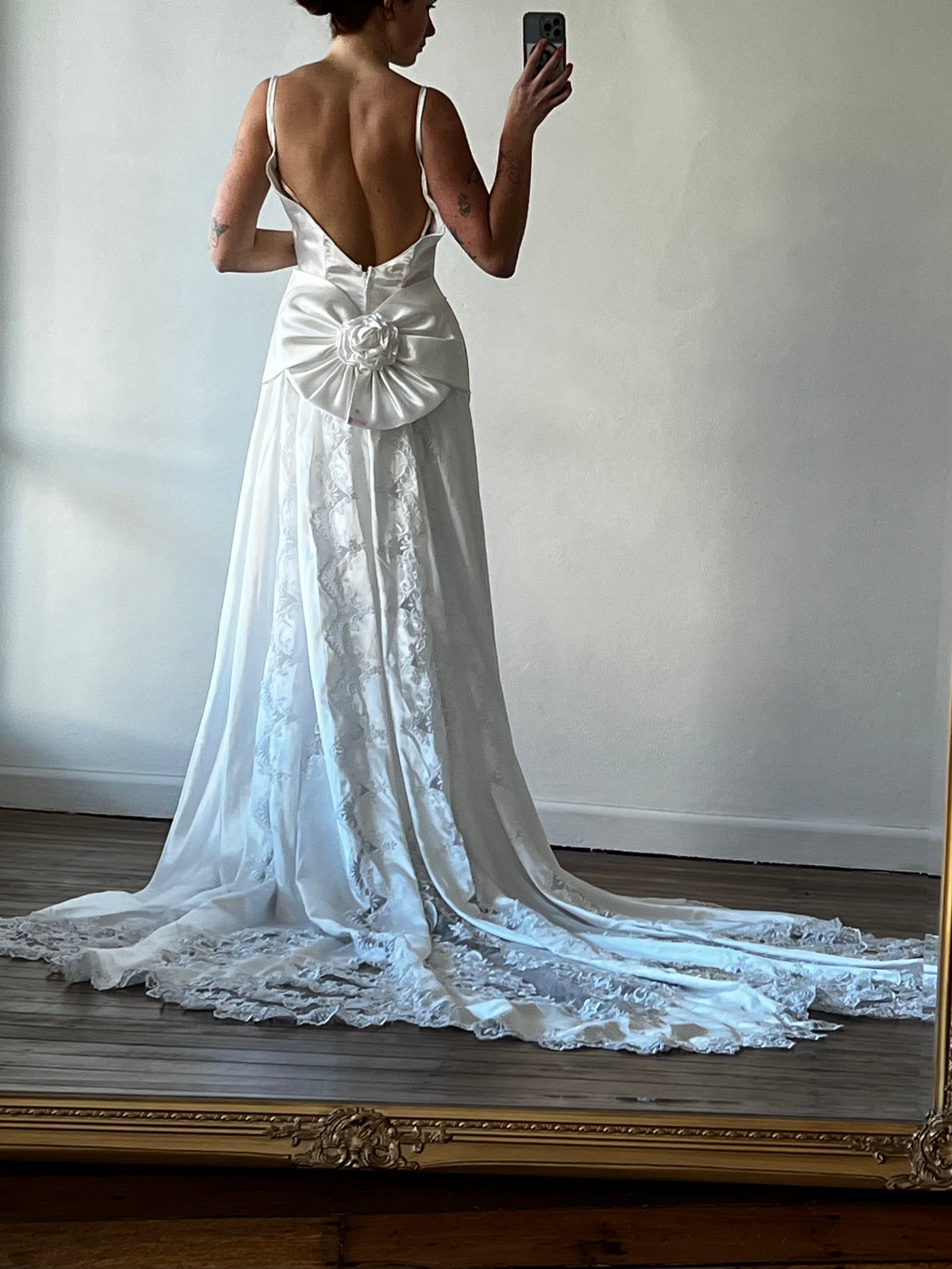 90s Backless Beaded Lace Column with Detachable Train