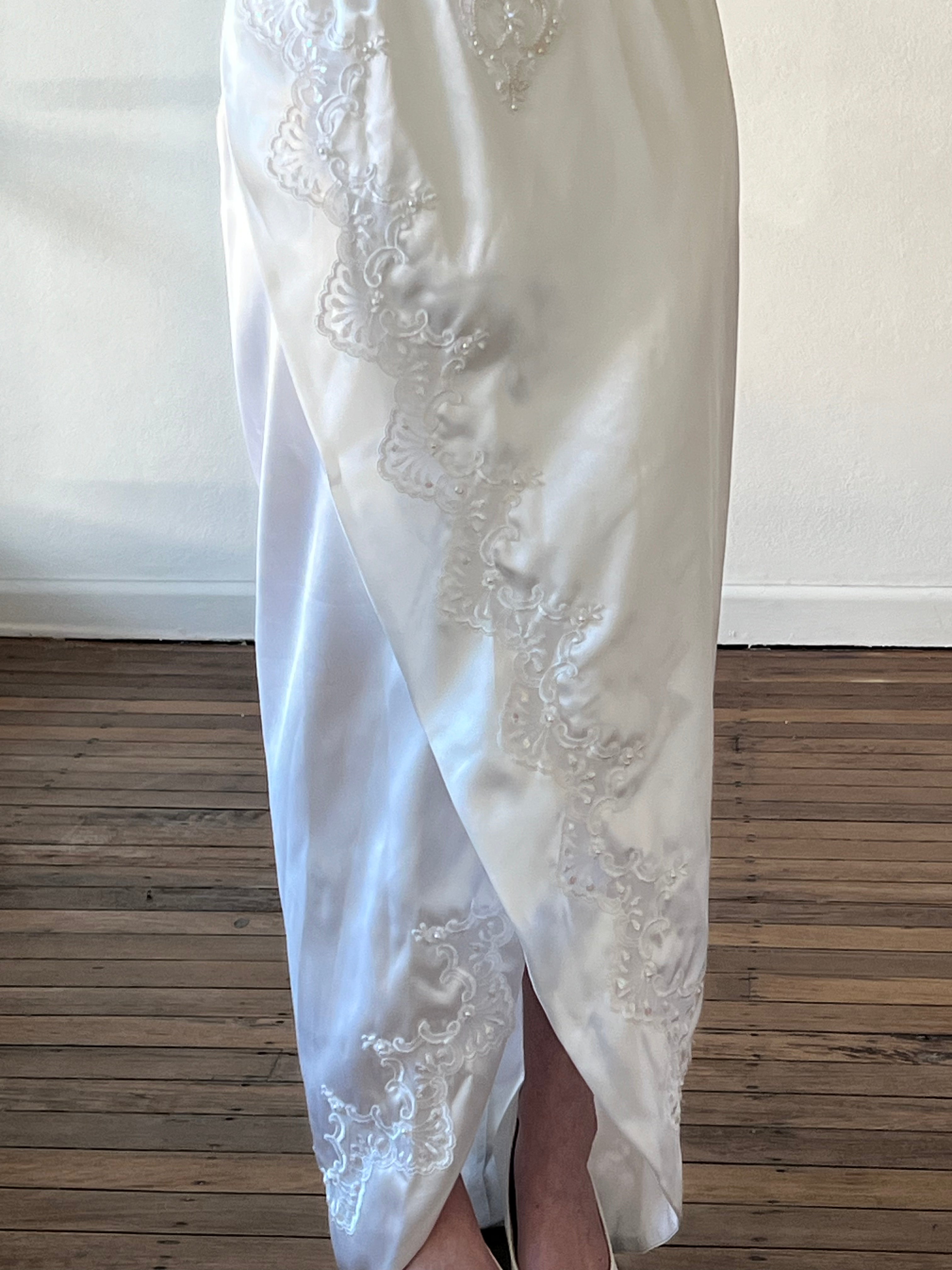 90s Backless Beaded Lace Column with Detachable Train