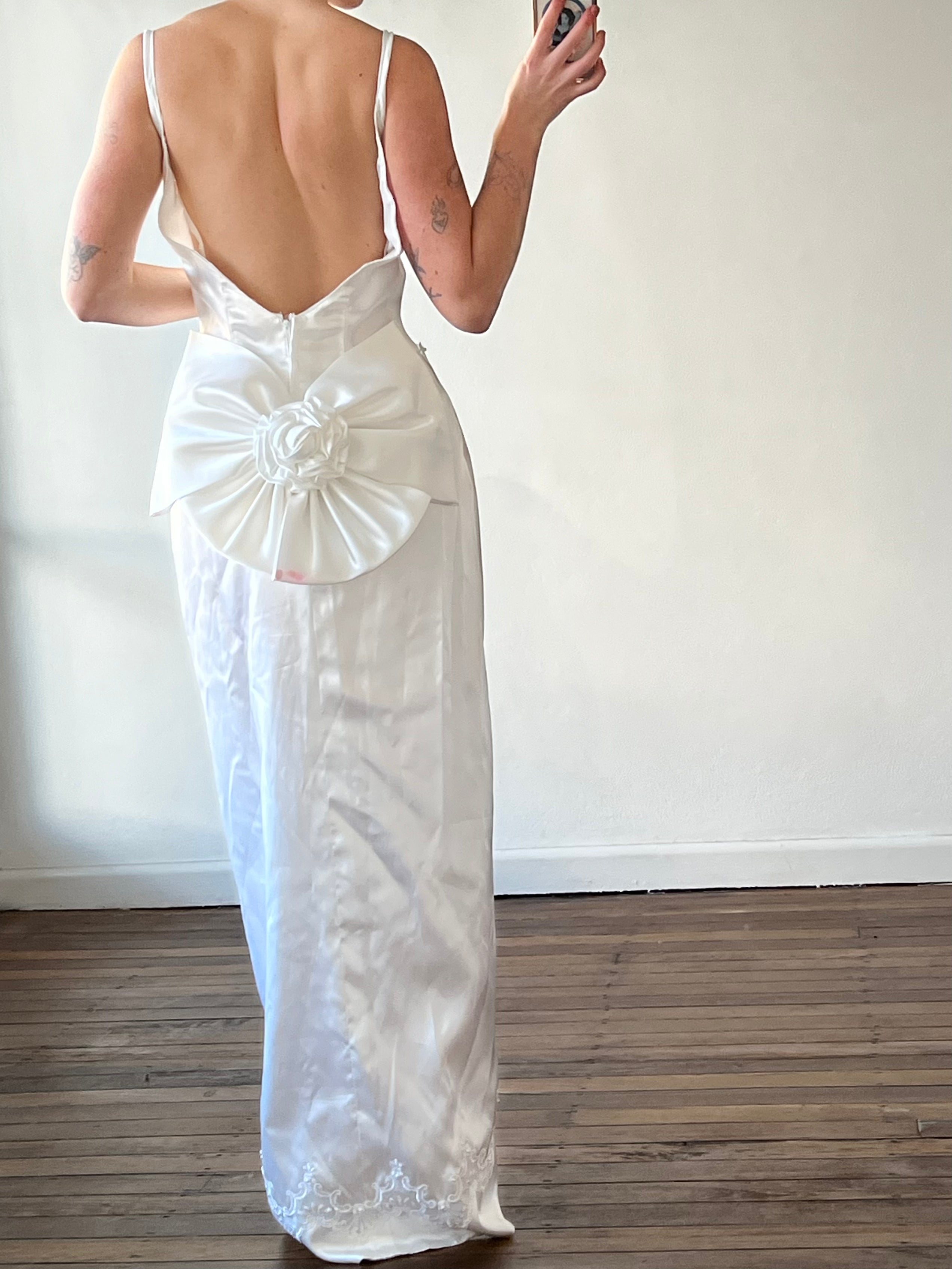 90s Backless Beaded Lace Column with Detachable Train
