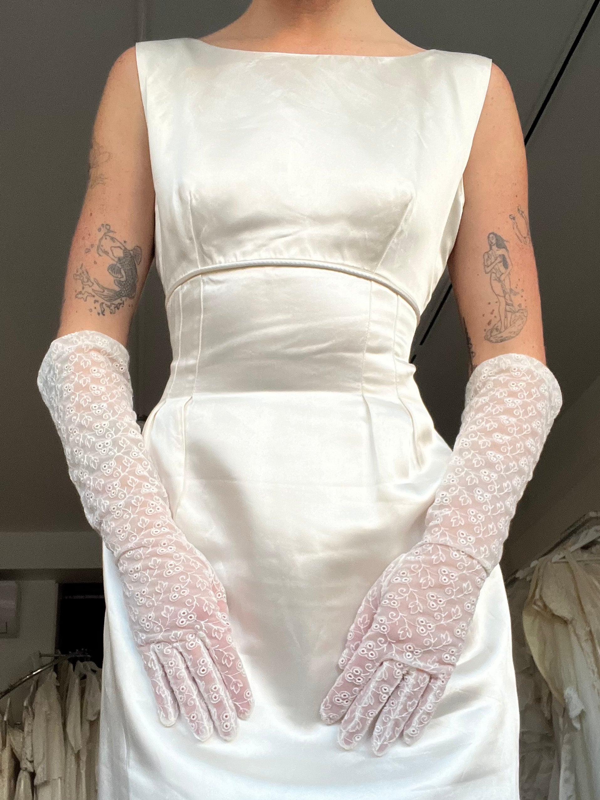 50s Broderie Anglaise Elbow Gloves