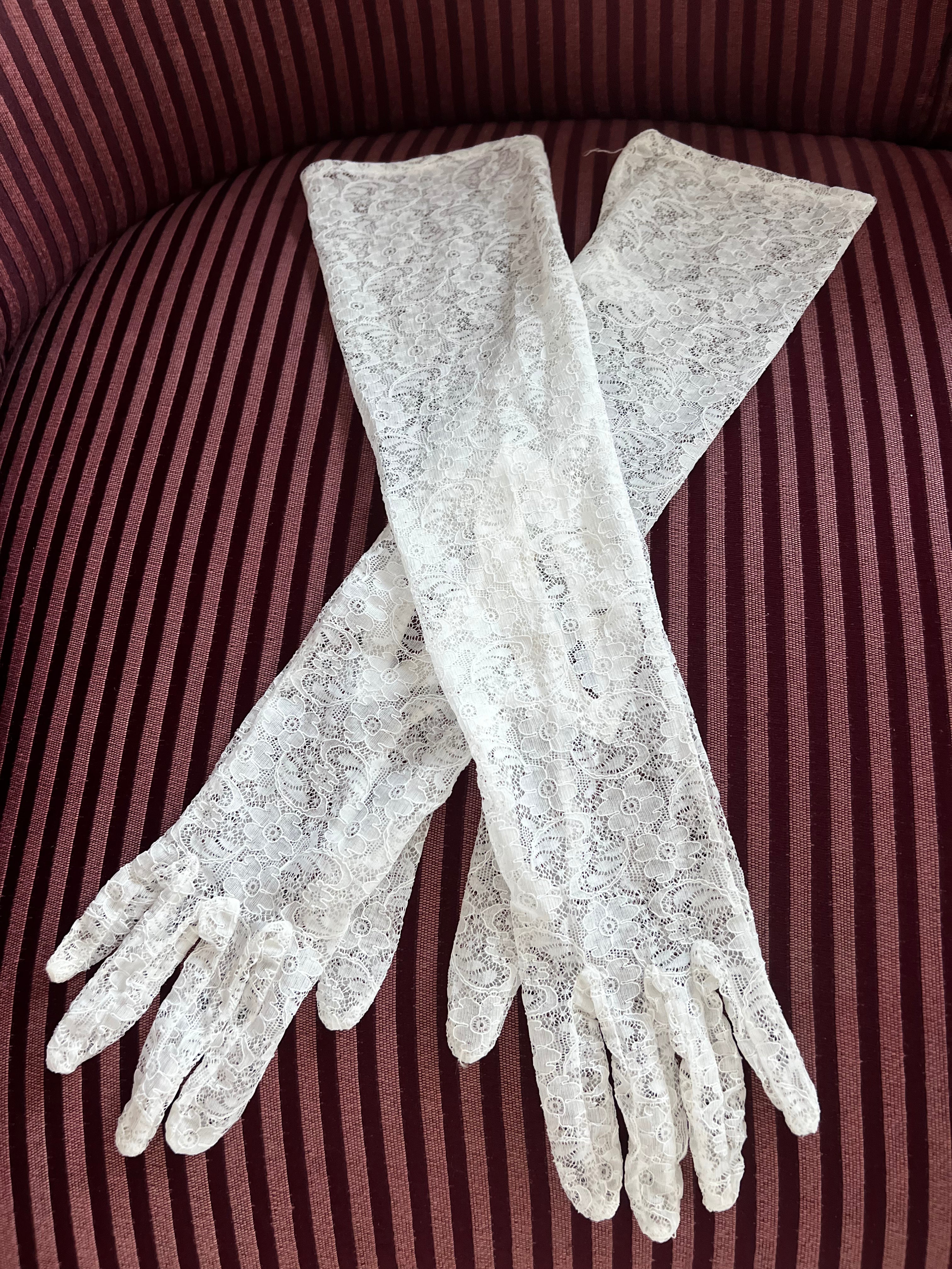 50s Lyon Lace Elbow Gloves