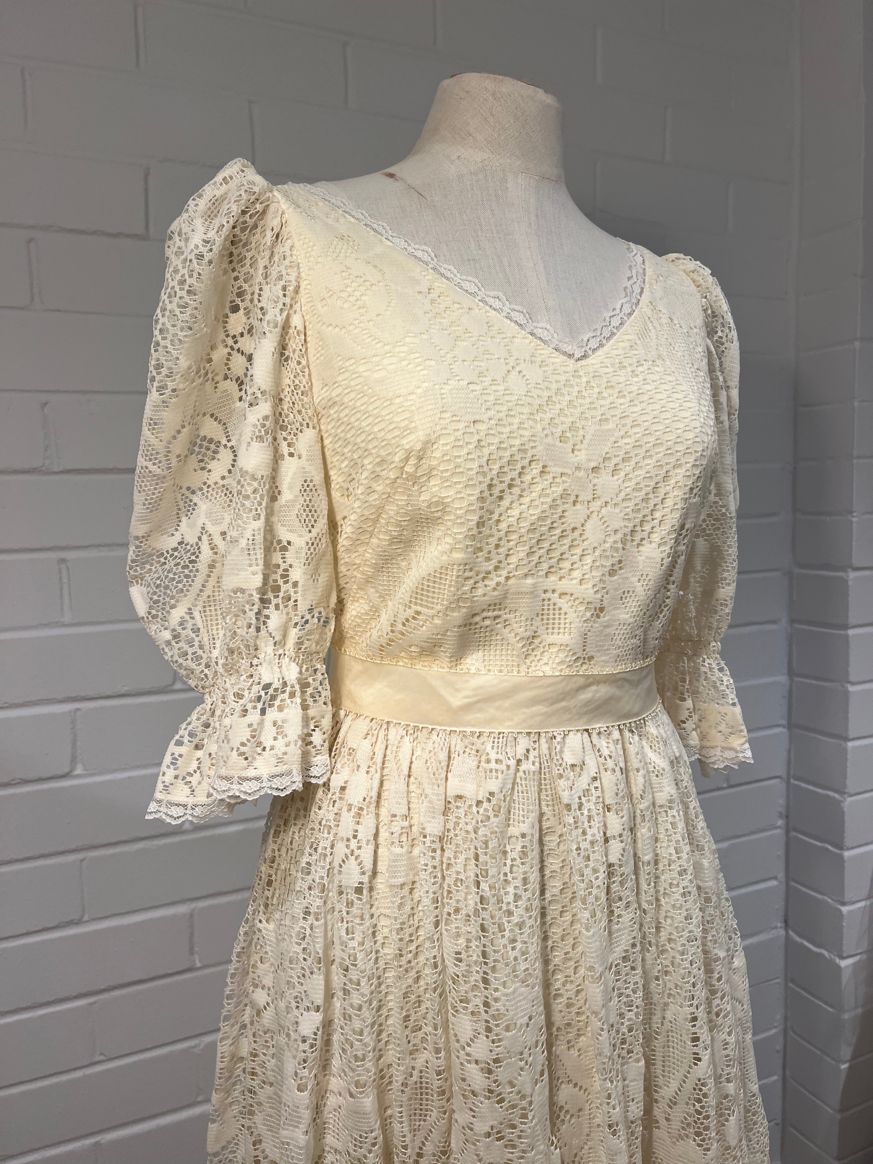 1970s Cream Lace Puff Sleeve Dress