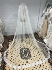 70s Lace Mantilla Cathedral Veil