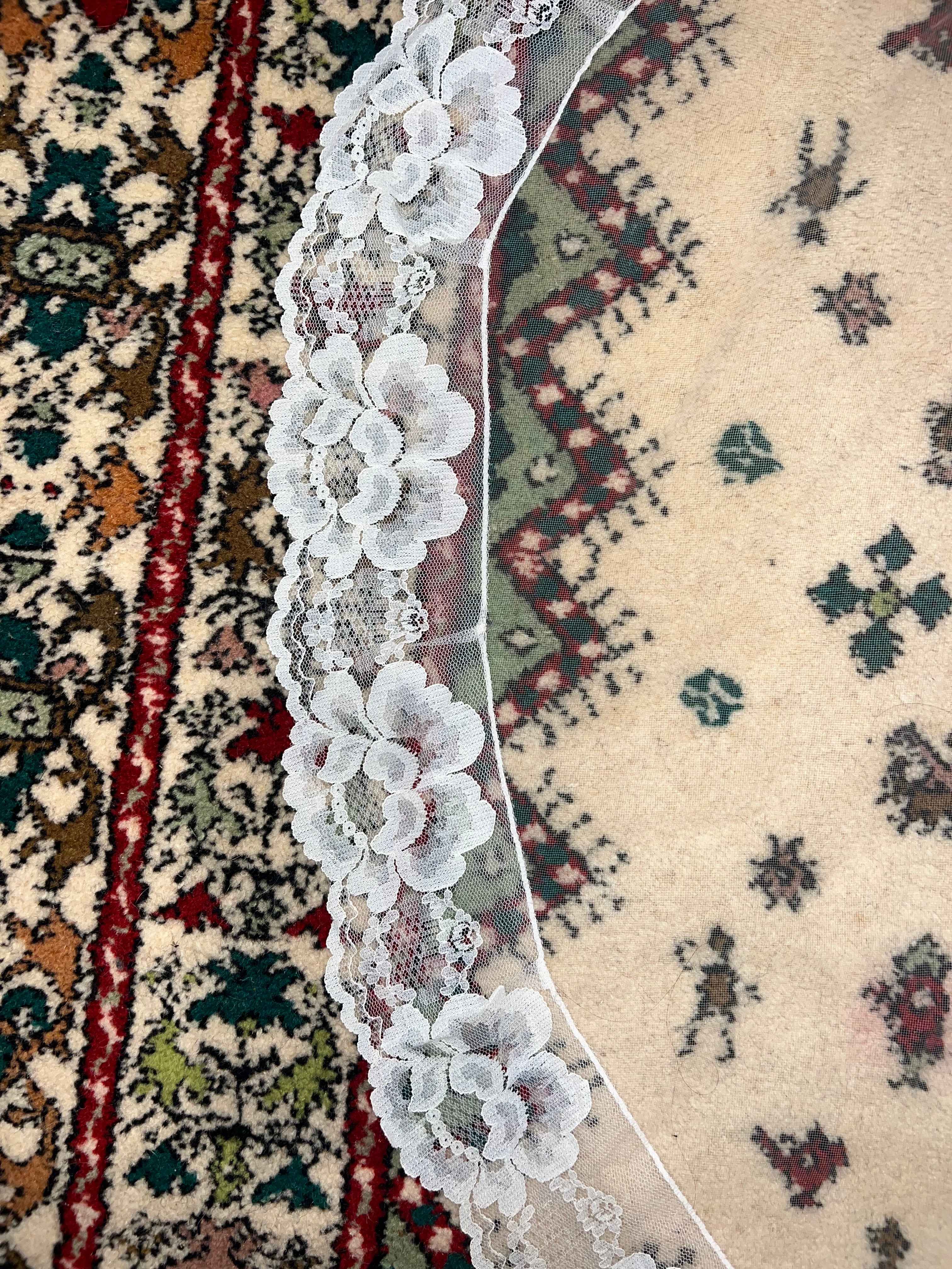 70s Lace Mantilla Cathedral Veil