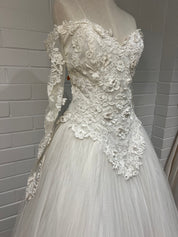 90s Off-the-shoulder Lace Basque Waist Ballgown