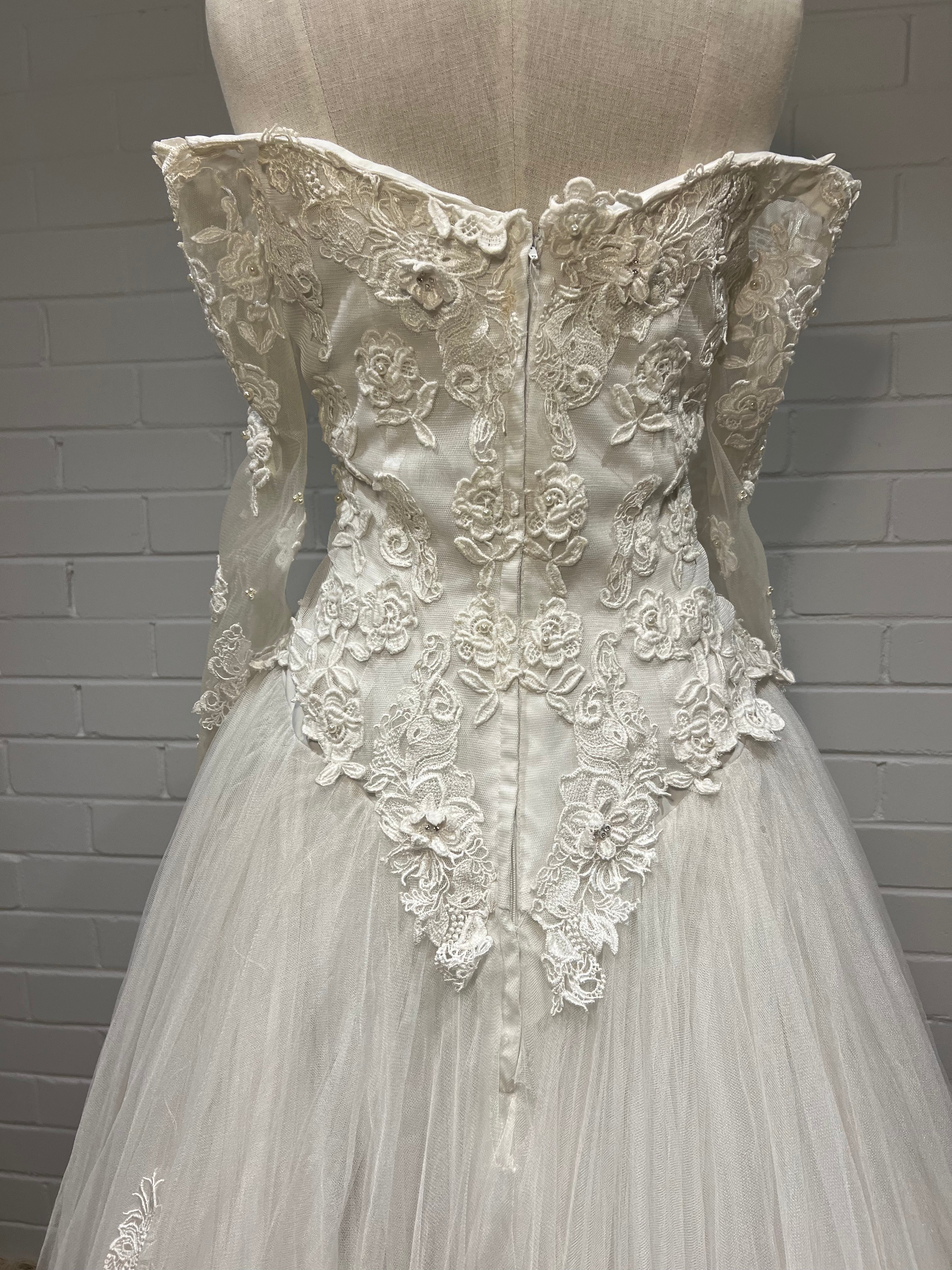 90s Off-the-shoulder Lace Basque Waist Ballgown