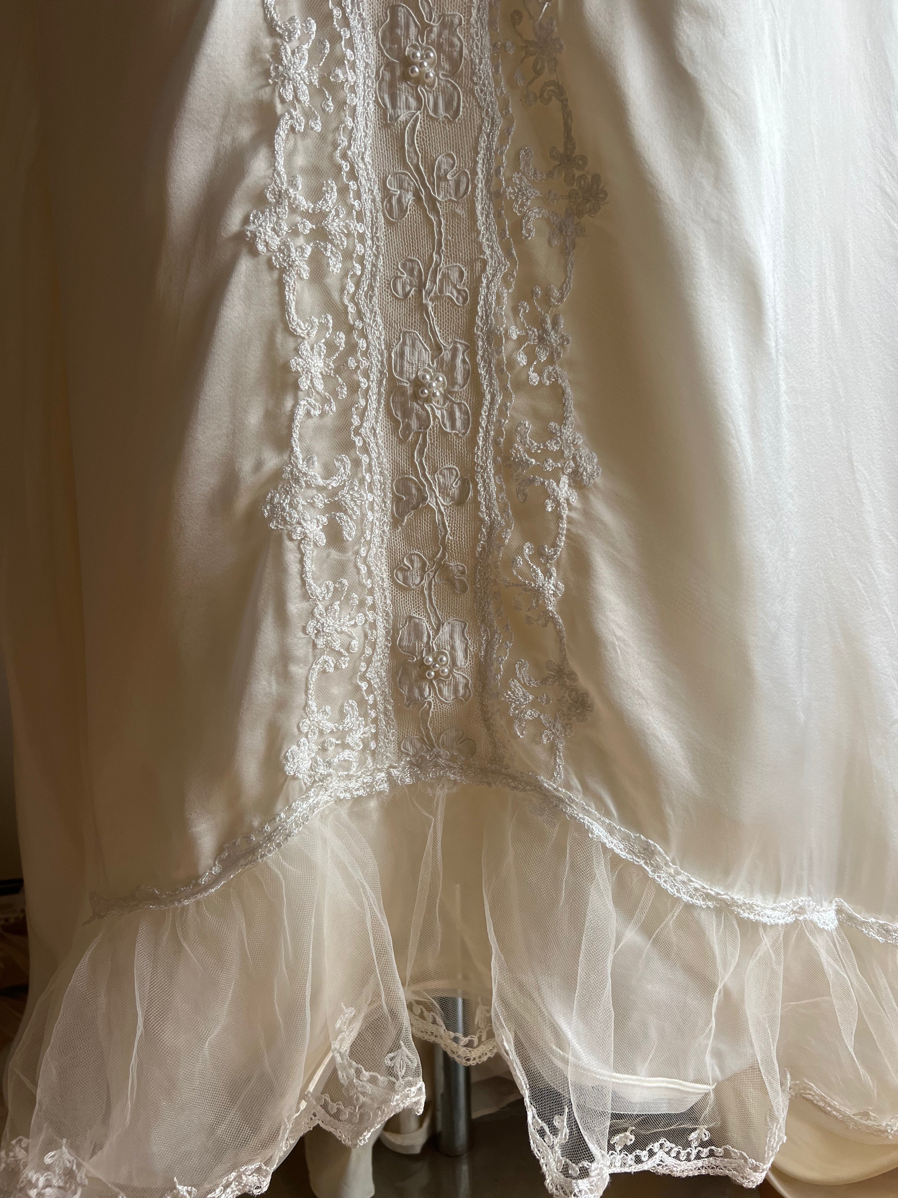 1970s Embroidered Lace Dress