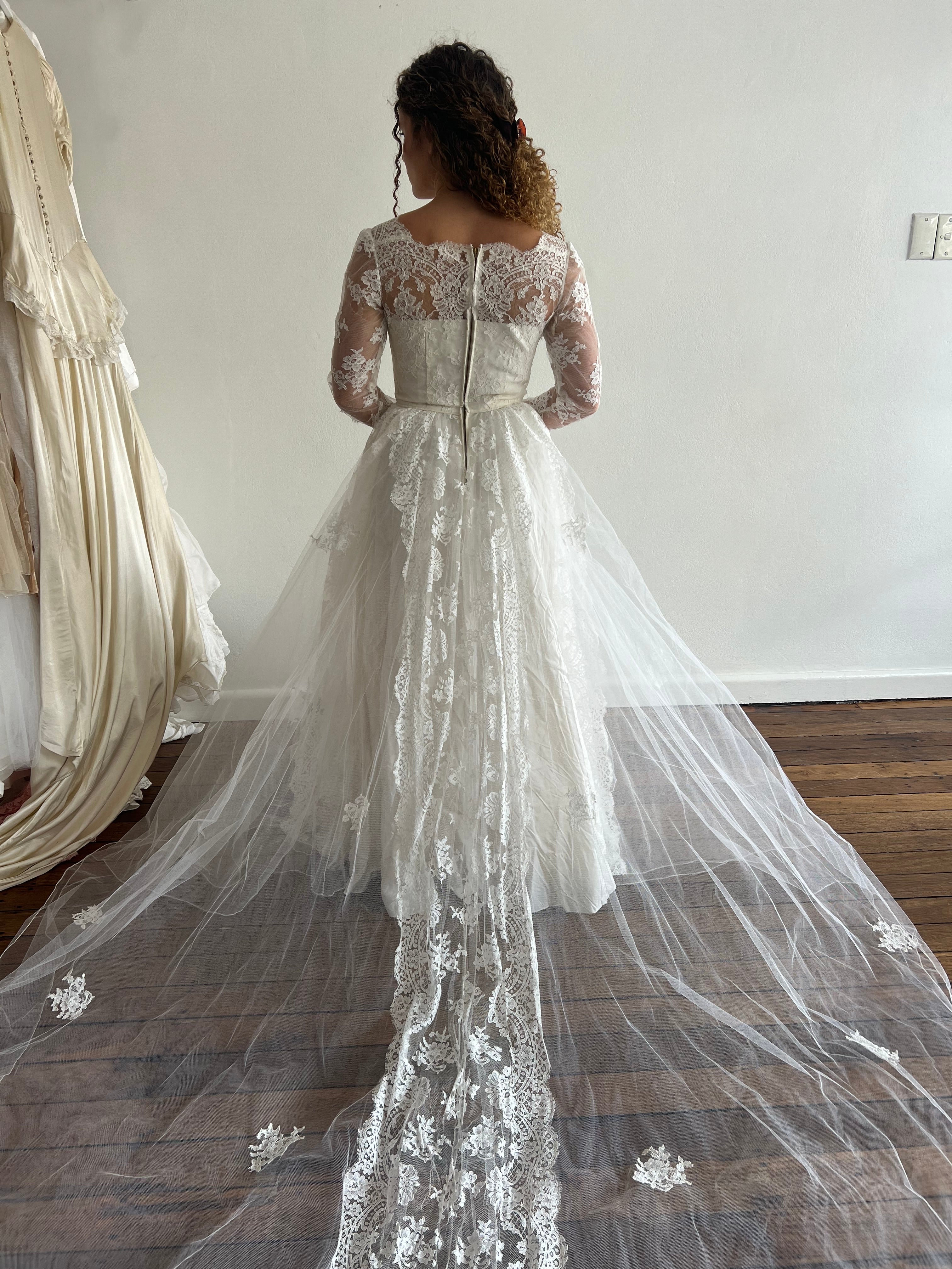 50s Lace Detail Mock-neck Ballgown