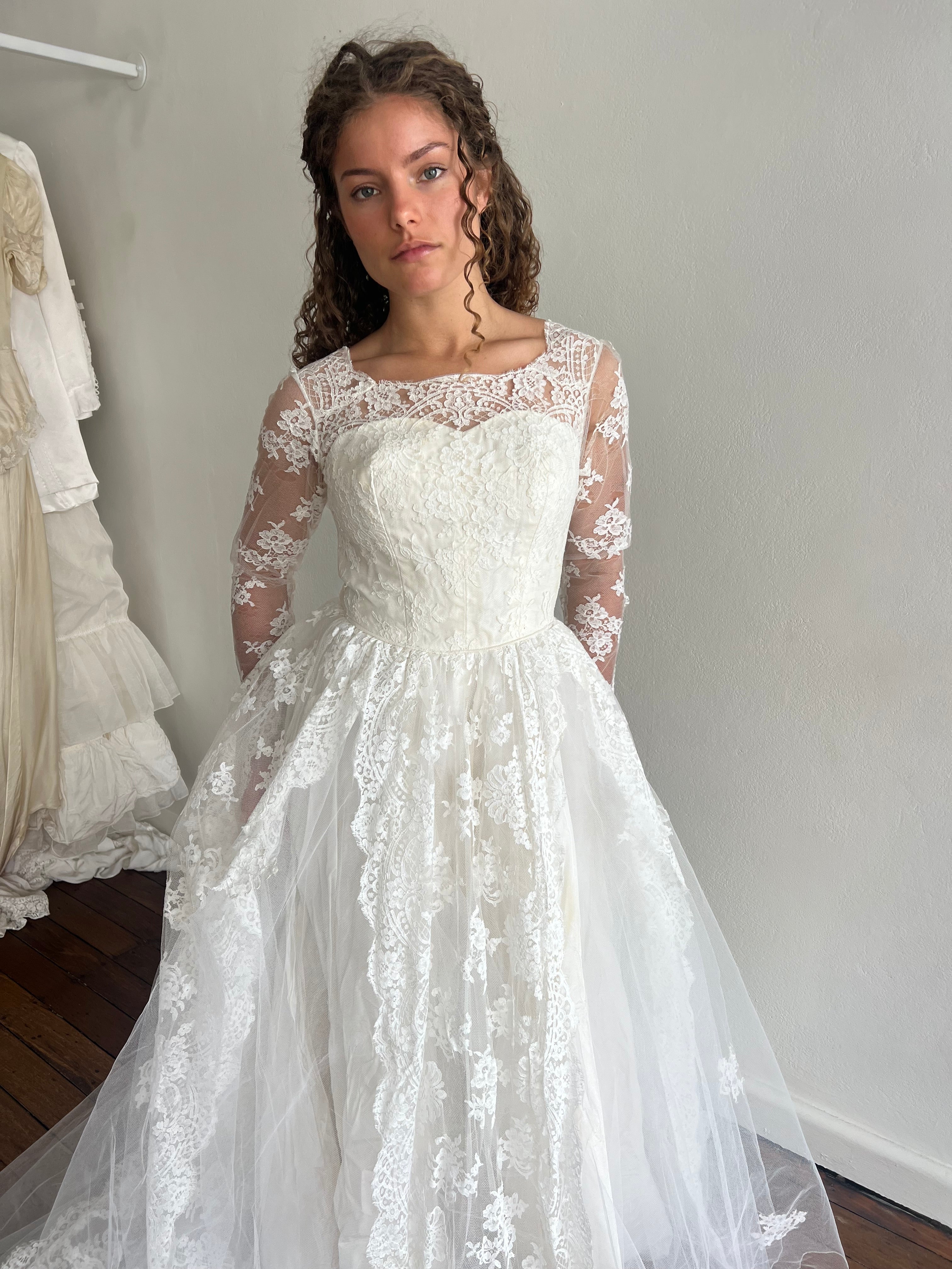 50s Lace Detail Mock-neck Ballgown