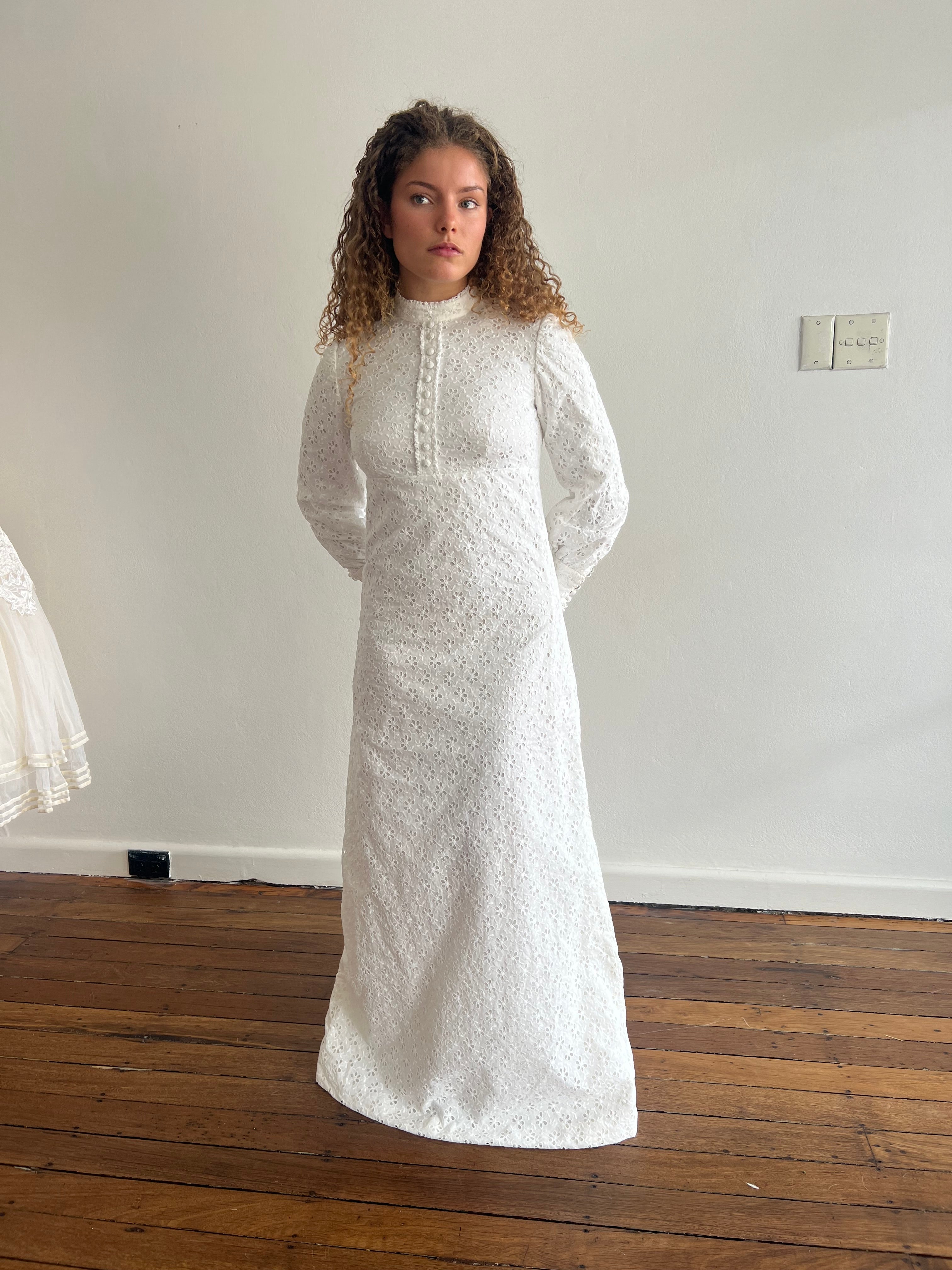 70s Broderie Anglaise Bishop Sleeve Dress
