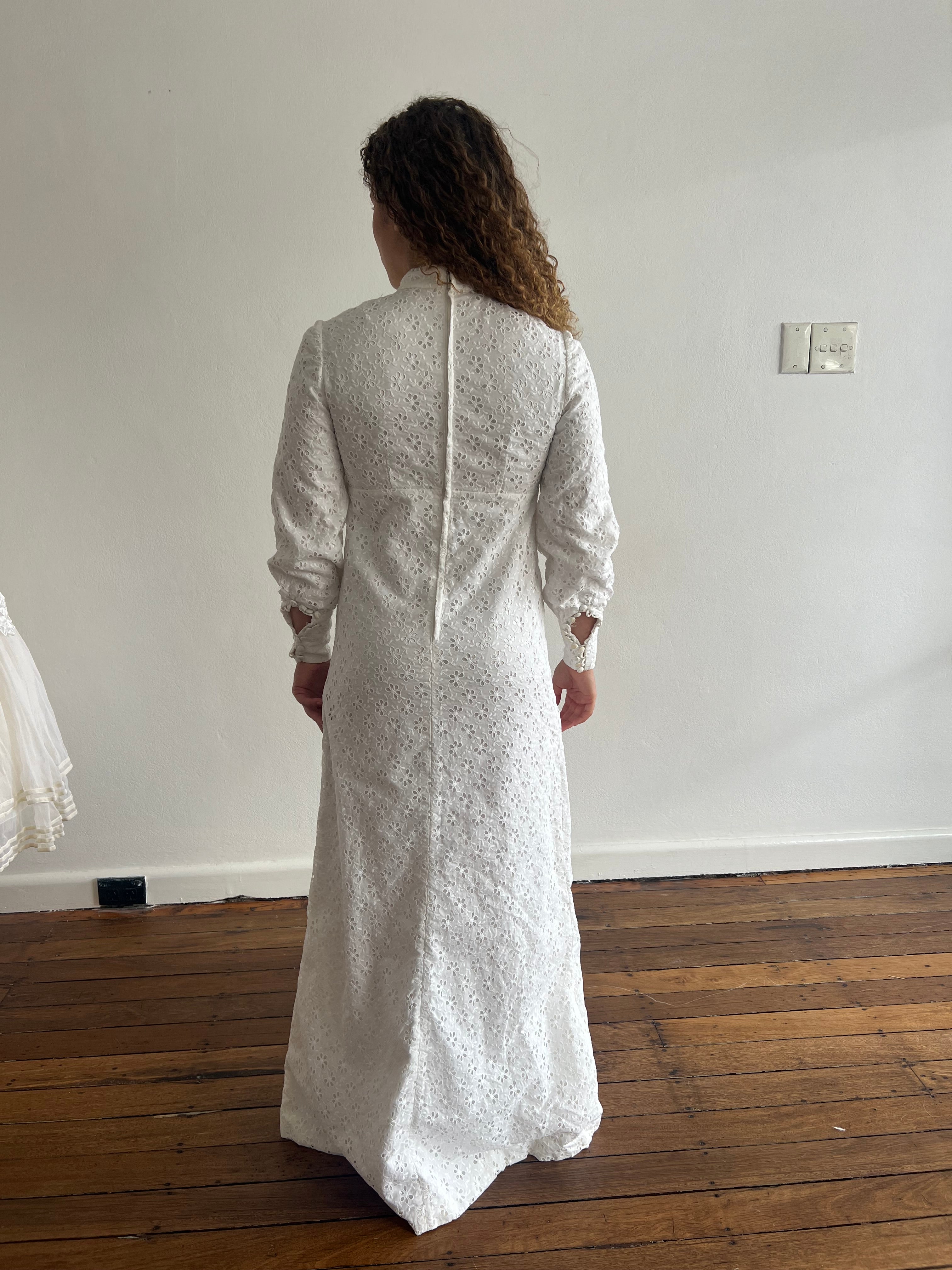 70s Broderie Anglaise Bishop Sleeve Dress