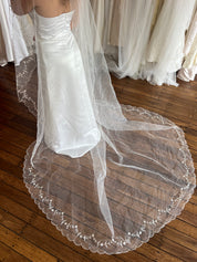 70s Scalloped Trim Chapel Mantilla