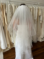 90s Three-Tier Finger-tip Lettuce Trim Veil