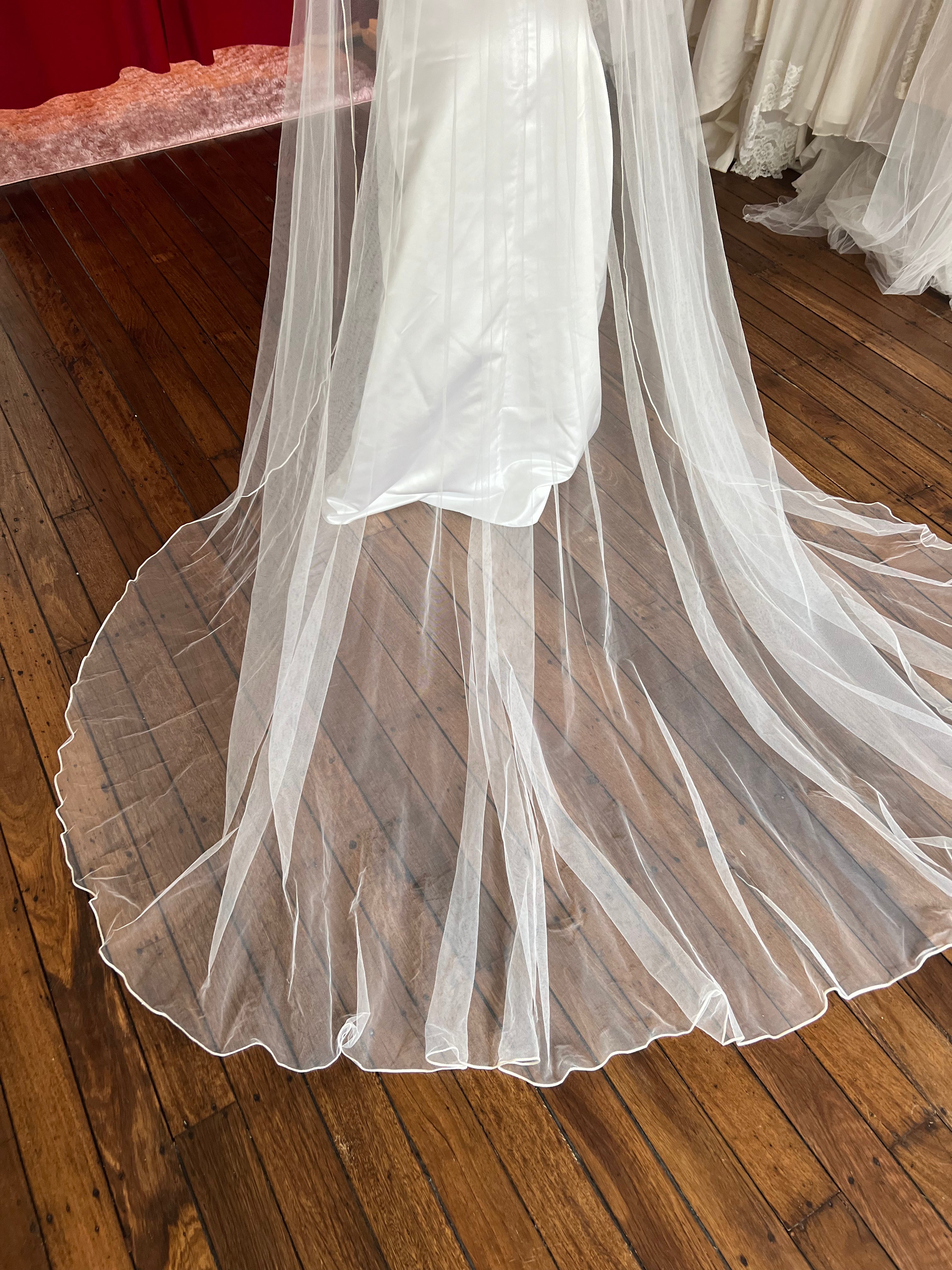 90s Rosette Chapel Veil