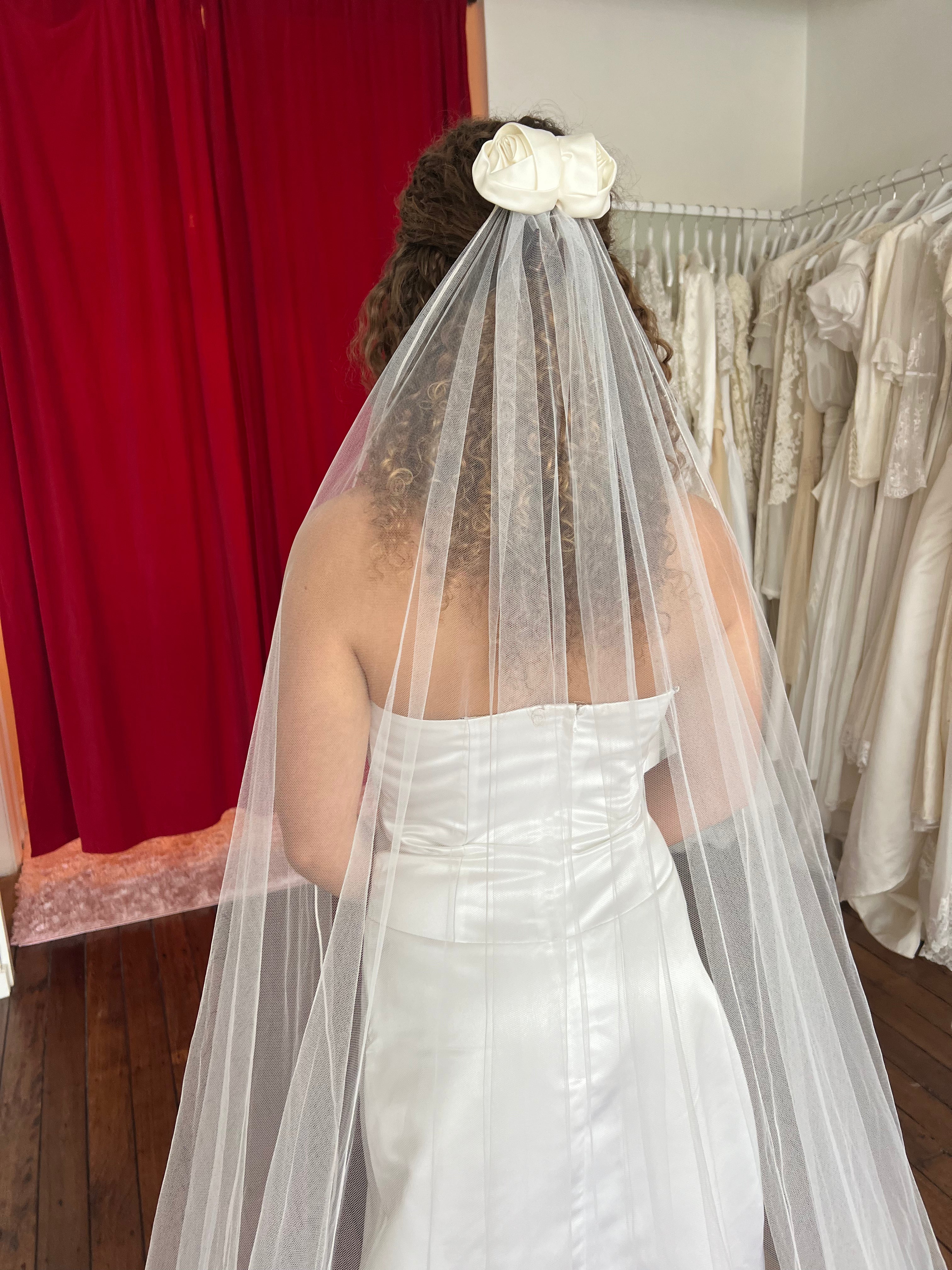 90s Rosette Chapel Veil