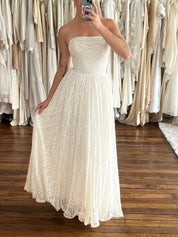 50s Strapless Chantilly Lace Dress