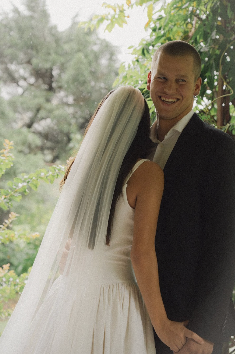 1990s Single-tier Cathedral Veil