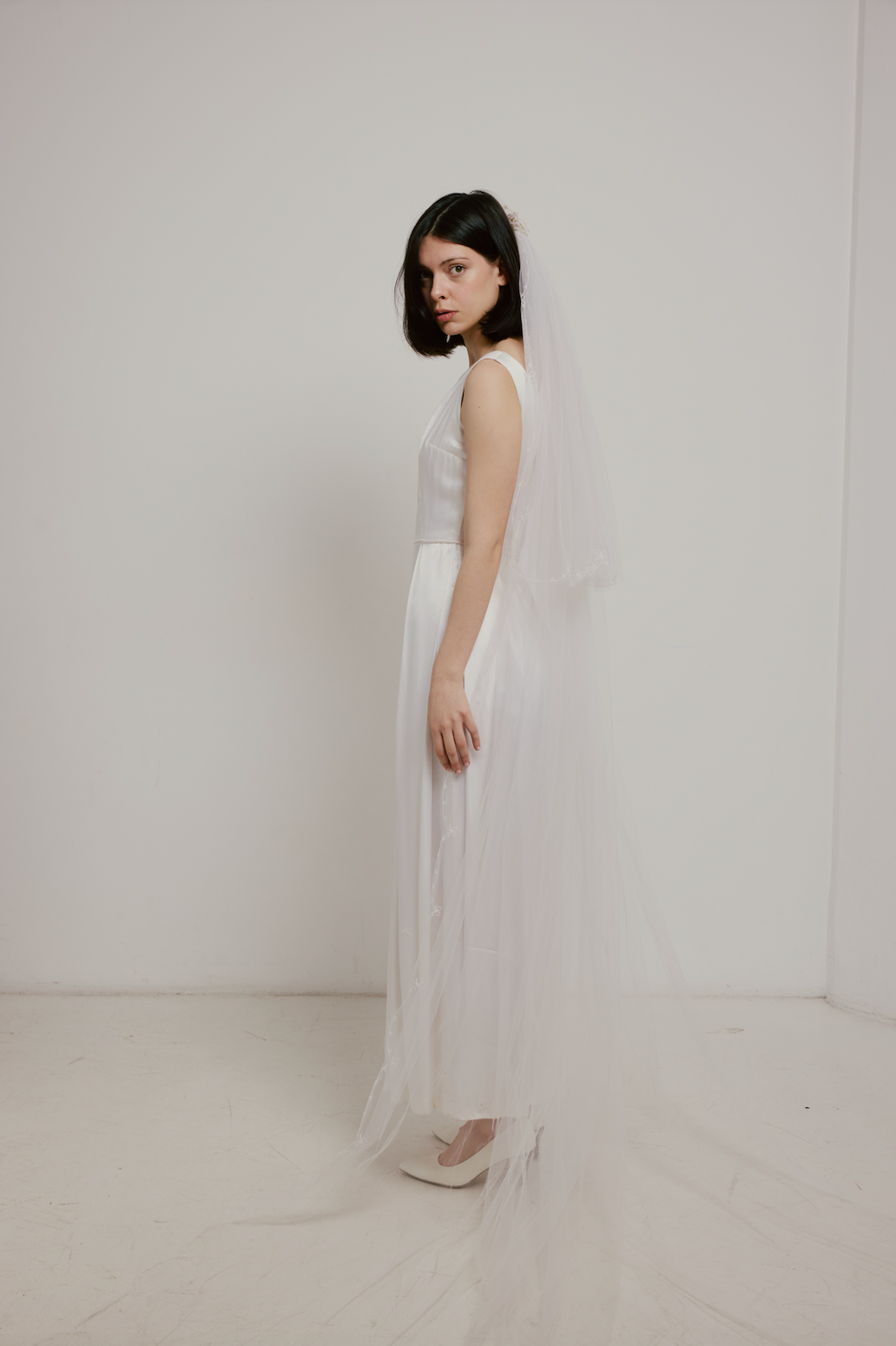 50s Bow Trim Cathedral Veil with Blusher