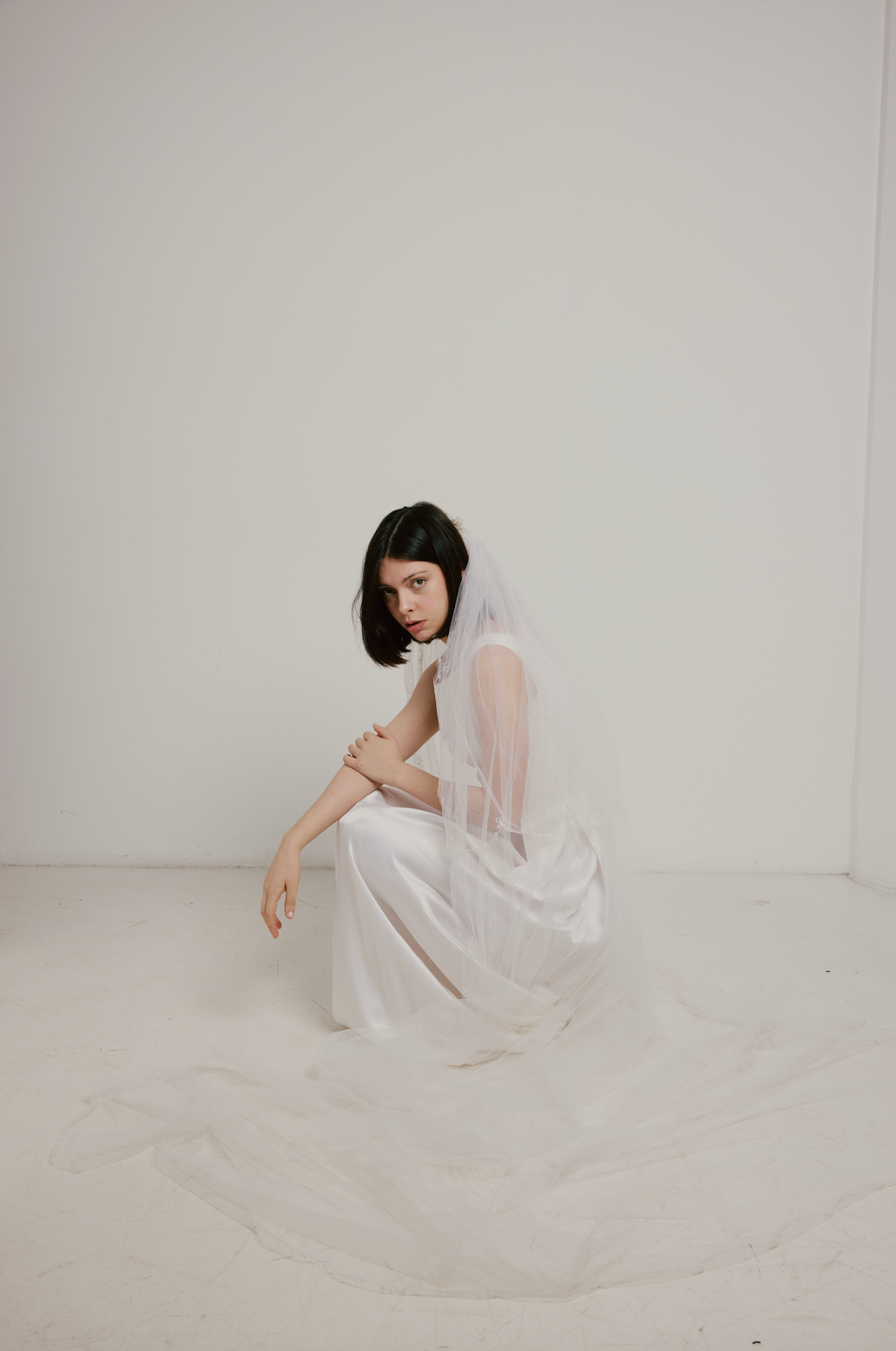 50s Bow Trim Cathedral Veil with Blusher