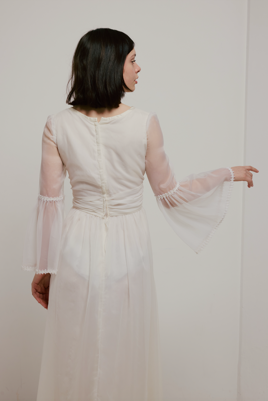 70s Bell Sleeve Daisy Lace Detail Dress