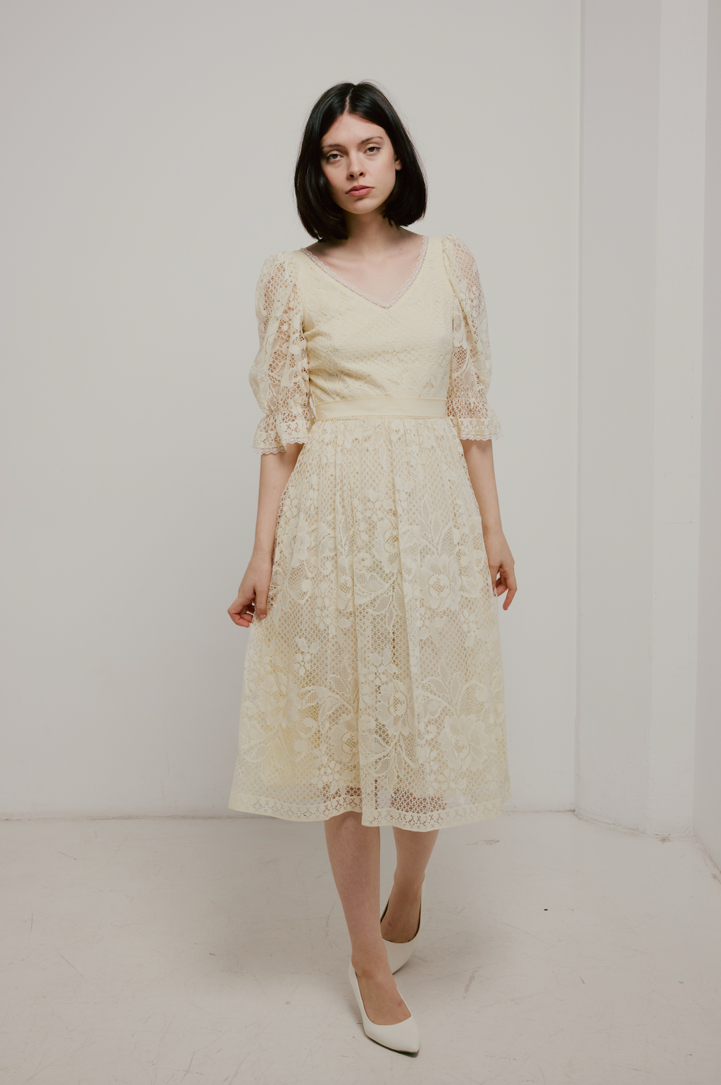 70s Cream Lace Puff Sleeve Dress