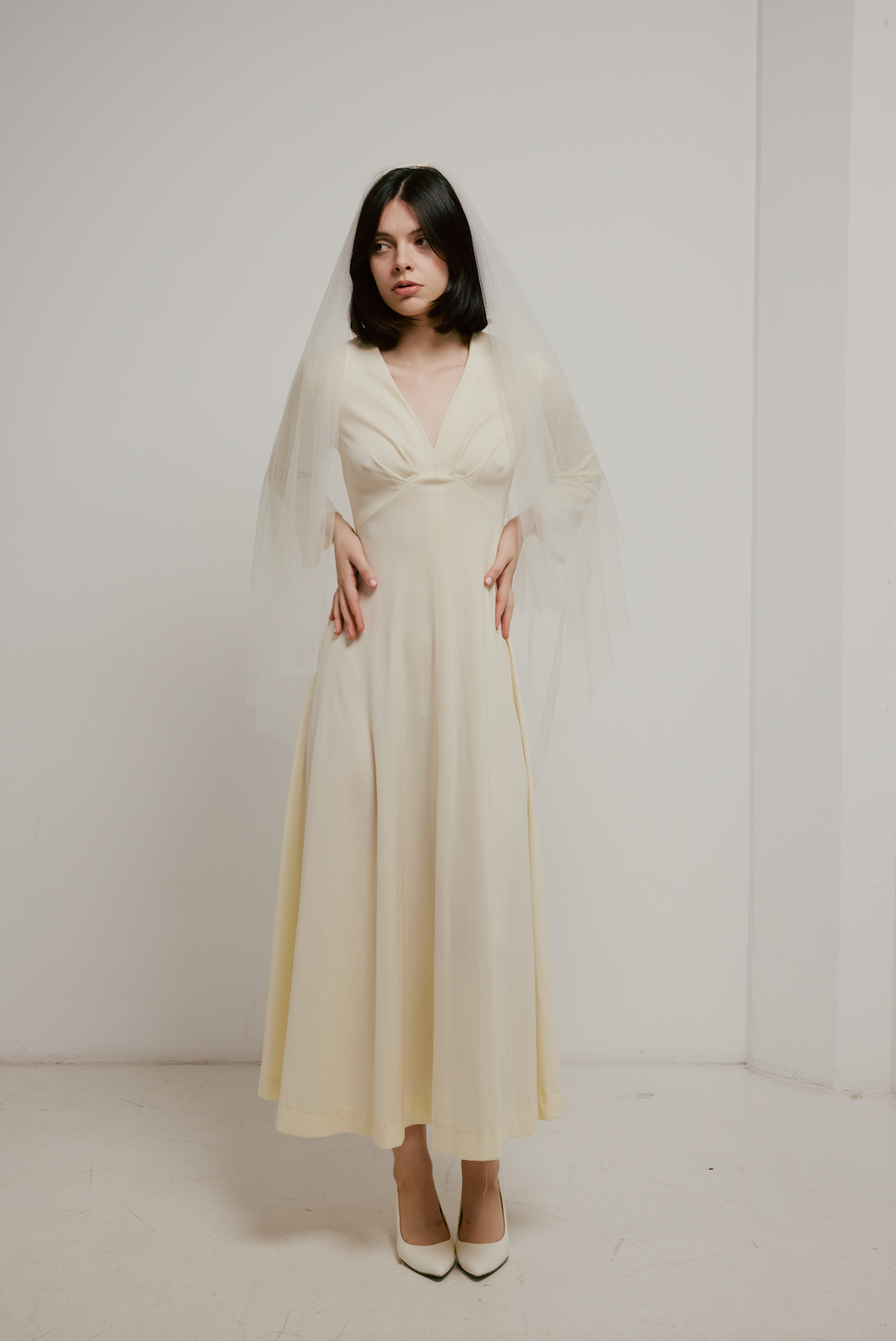 70s Cream V-neckline Dress