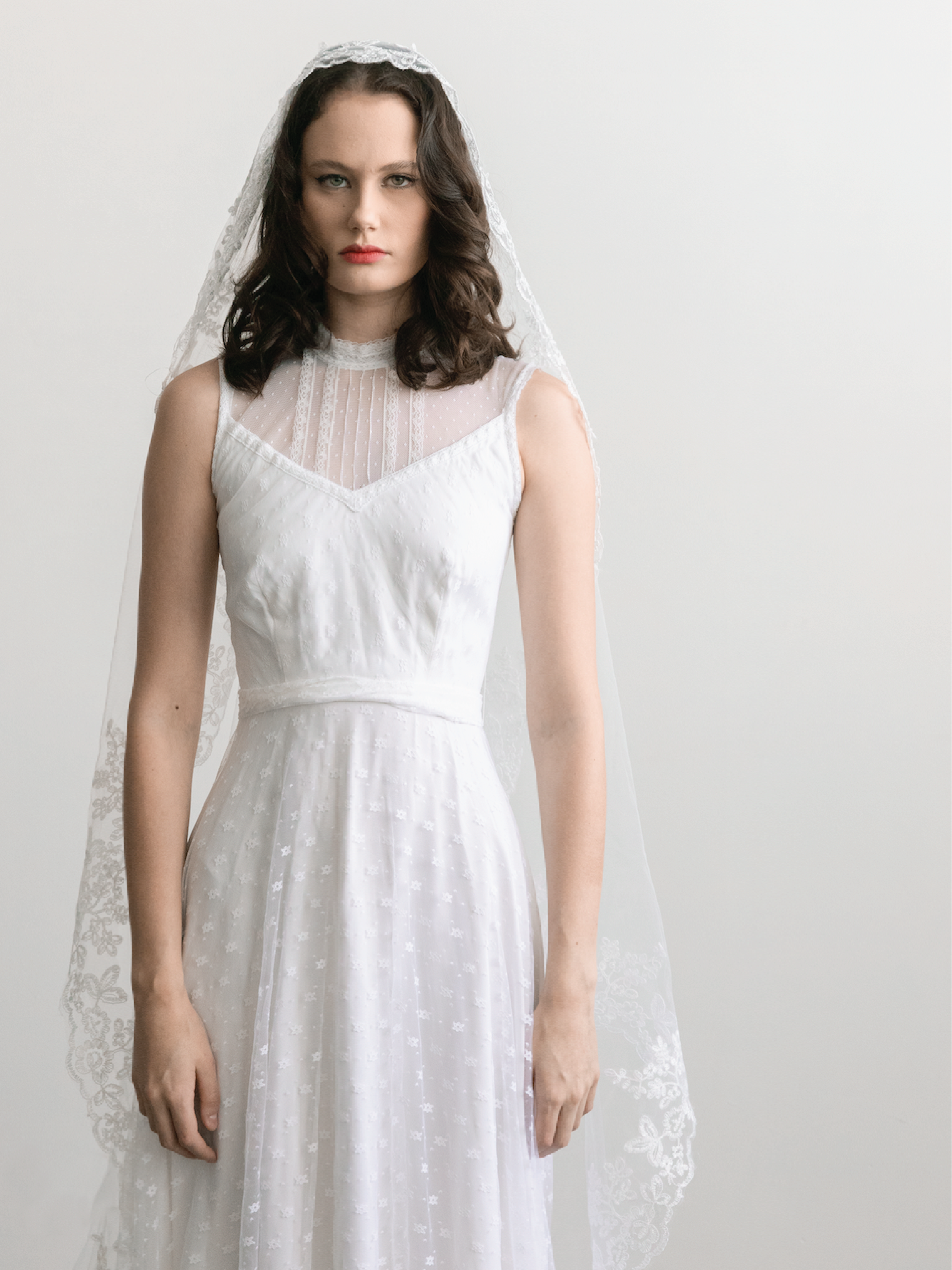 1970s Sleeveless Lace Dress
